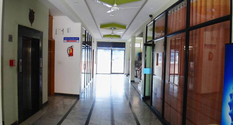 Hotel Ganga Palace, Ujjain 3